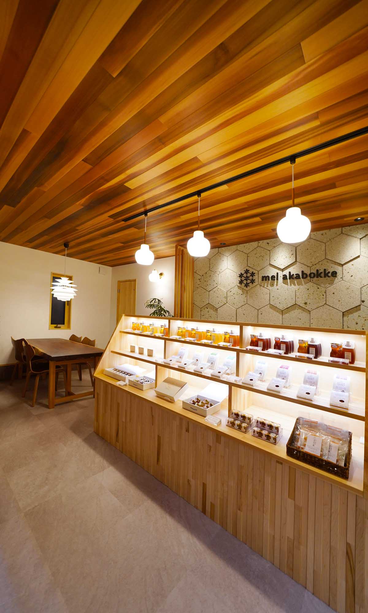 mel akabokke 店内全景