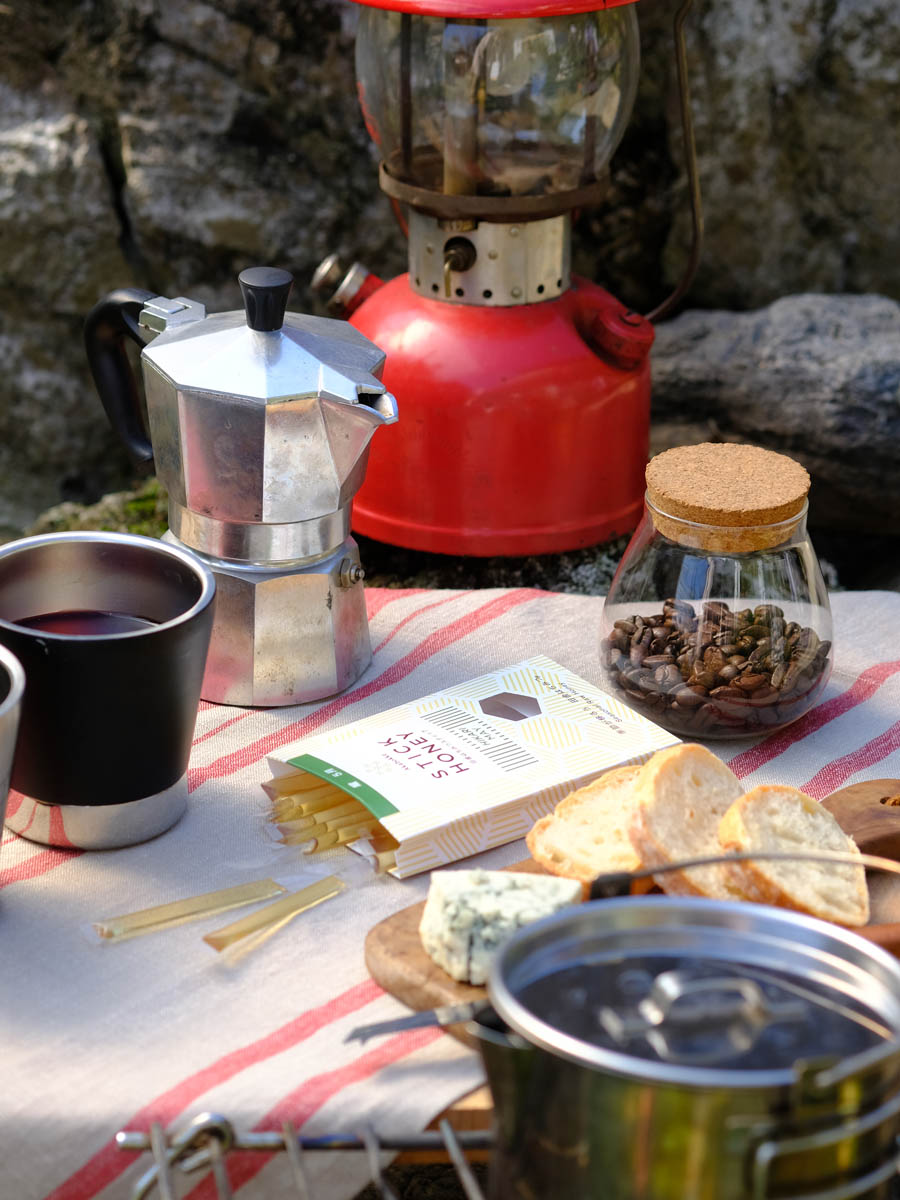 アウトドアで使うスティックハニー